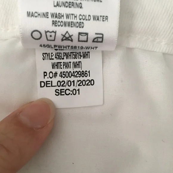 Joe’s Jeans white Cuff Crop Skinny Jeans - Picture 8 of 9